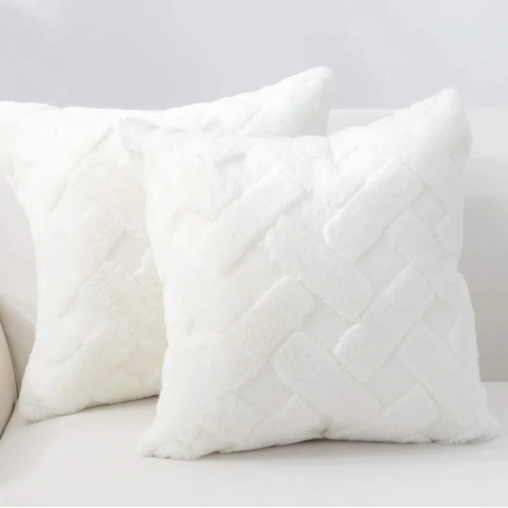 Set of 2 Faux Fur Pillow Covers  Super Soft Plush Fleece Throw Textured Knitted